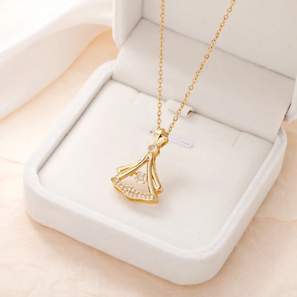 Elegant Diamond Necklace | قلادة ألماس أنيقة